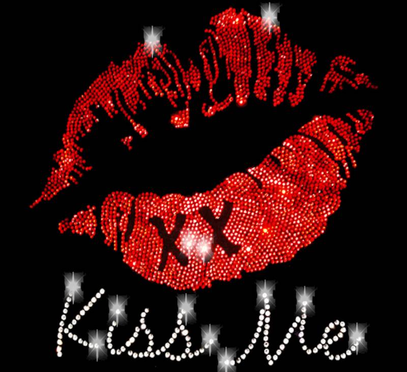 Strass Kiss Me Lippen Mund Bügelbild Applikation Strasssteine Liebe Rot Love Hot Fix Hotfix Iron On Rhinestone Kuss T-Shirt Lips Red Xx von ApfelblueteShopDE