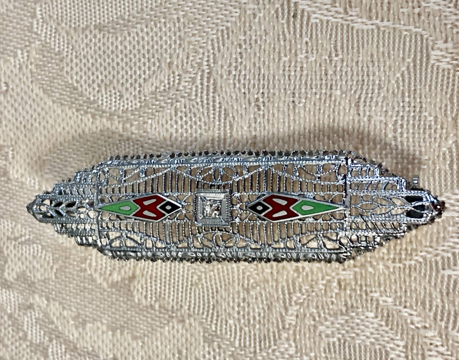 14K Weißgold Diamant Brosche Emaillierter Art Deco Filigrane Anstecknadel von AphroditesAntiques