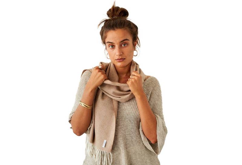 Apikuna Schal aus 100 % Baby-Alpakawolle – weich, warm & zeitlos von Apikuna