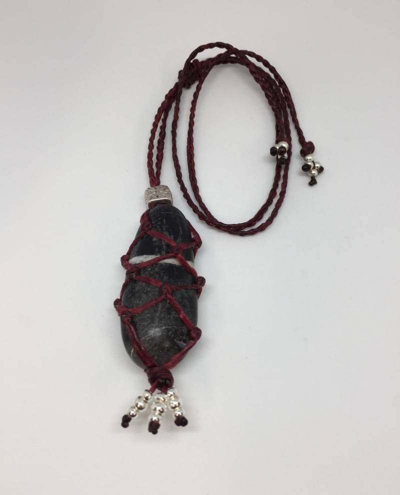 Fluss Kiesel Beutel Halskette Fluss Kiesel Beutel Halskette von ApparentlyKnotJwlry