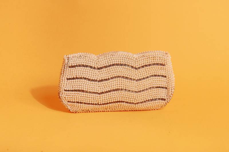 40S Weiß Silber Perlen Deco Clutch Vintage Abendtasche Reißverschluss Geldbörse von BranchesVintage