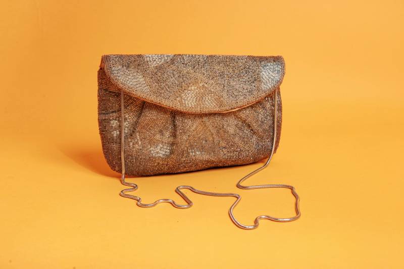 50S Silber Perlen Clutch Abend Kette Riemchen Geldbörse Vintage Formal Fancy von BranchesVintage