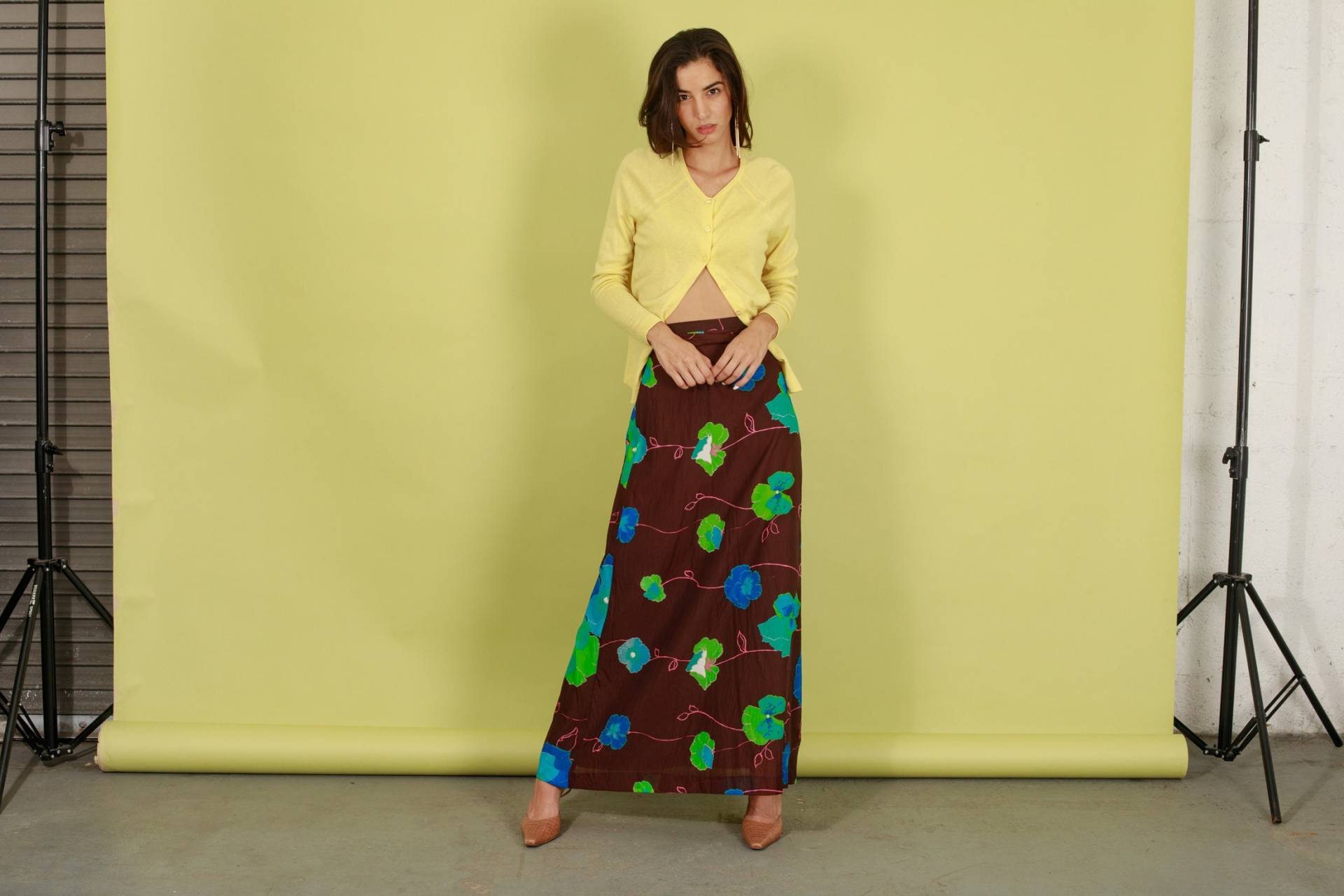 60Er Brauner High Waisted Lotus Blumenrock Vintage Print Langer Maxi Rock von AppleBranchesVintage