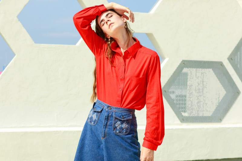 60Er Jahre Rote Spitzenkragen Deadstock Bluse Vintage Langarm Minimal von BranchesVintage