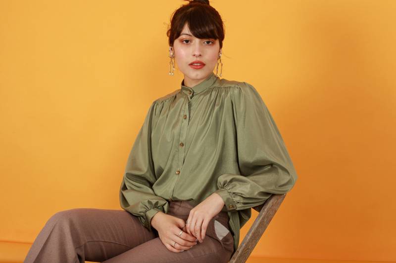 70Er Jahre Blattgrüne Tunika Bluse Vintage Oversize Shift Glanz Top von BranchesVintage