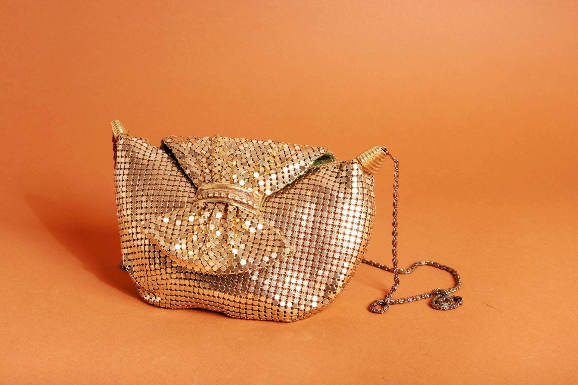 80Er Gold Statement Bow Verschluss Mesh Clutch Vintage Abend Kettemail Formal Strap Geldbörse von AppleBranchesVintage