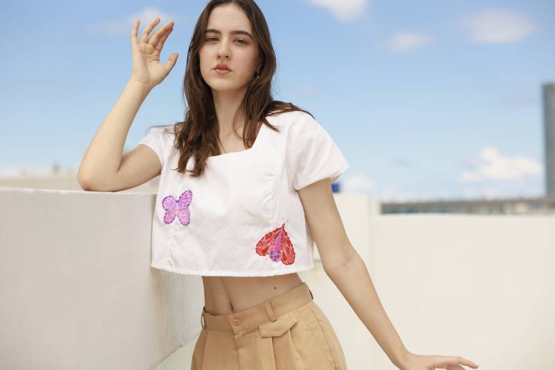 80Er Jahre Schmetterling Motten Besticktes Oberteil Vintage Handbemalte Bluse von BranchesVintage
