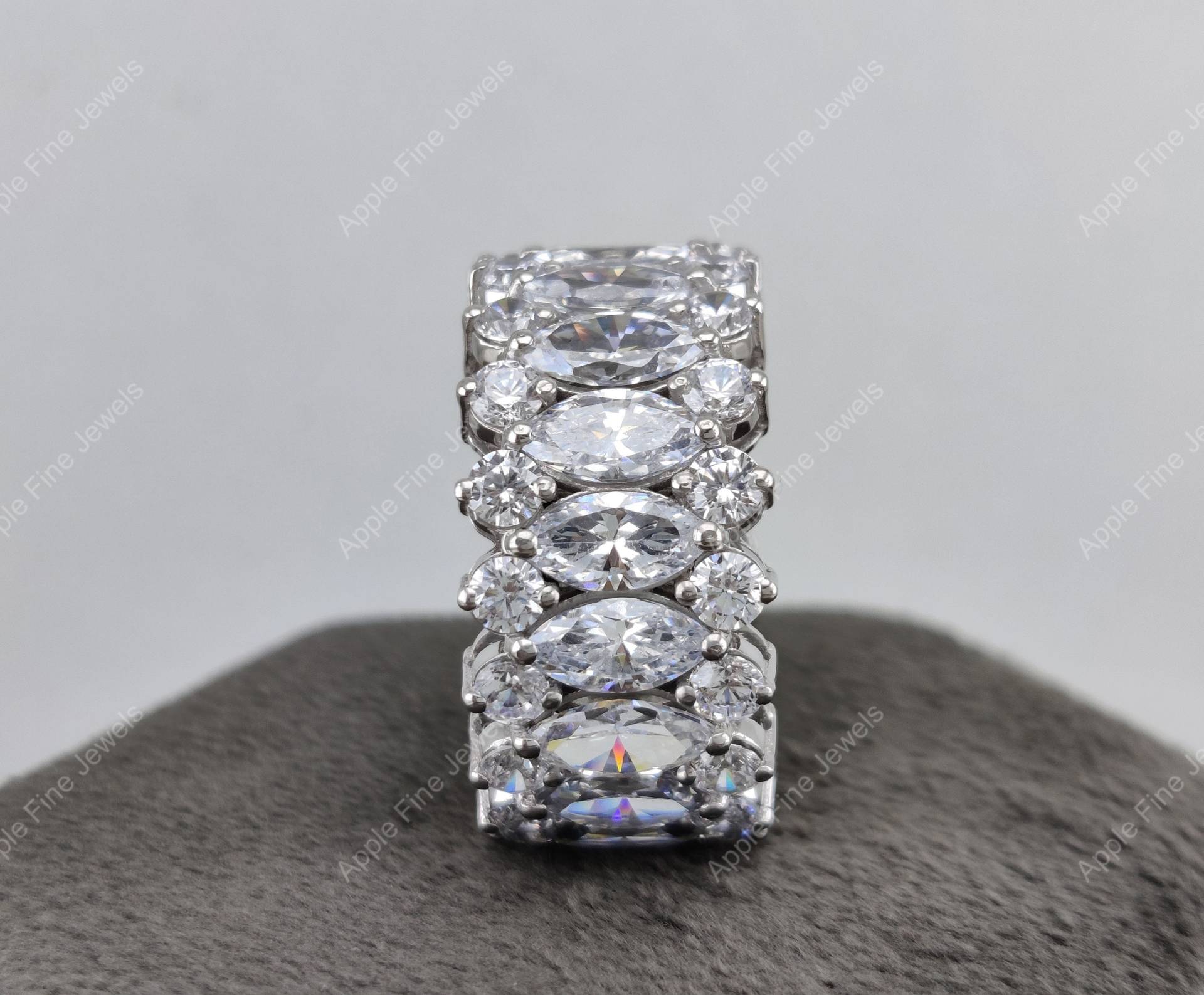 Breiter Diamant Ehering, Dicker Eternity Band Ring, Marquise Chunky Einzigartige Jubiläumsbänder Für Frauen, 925 Silber Cz von AppleFineJewels