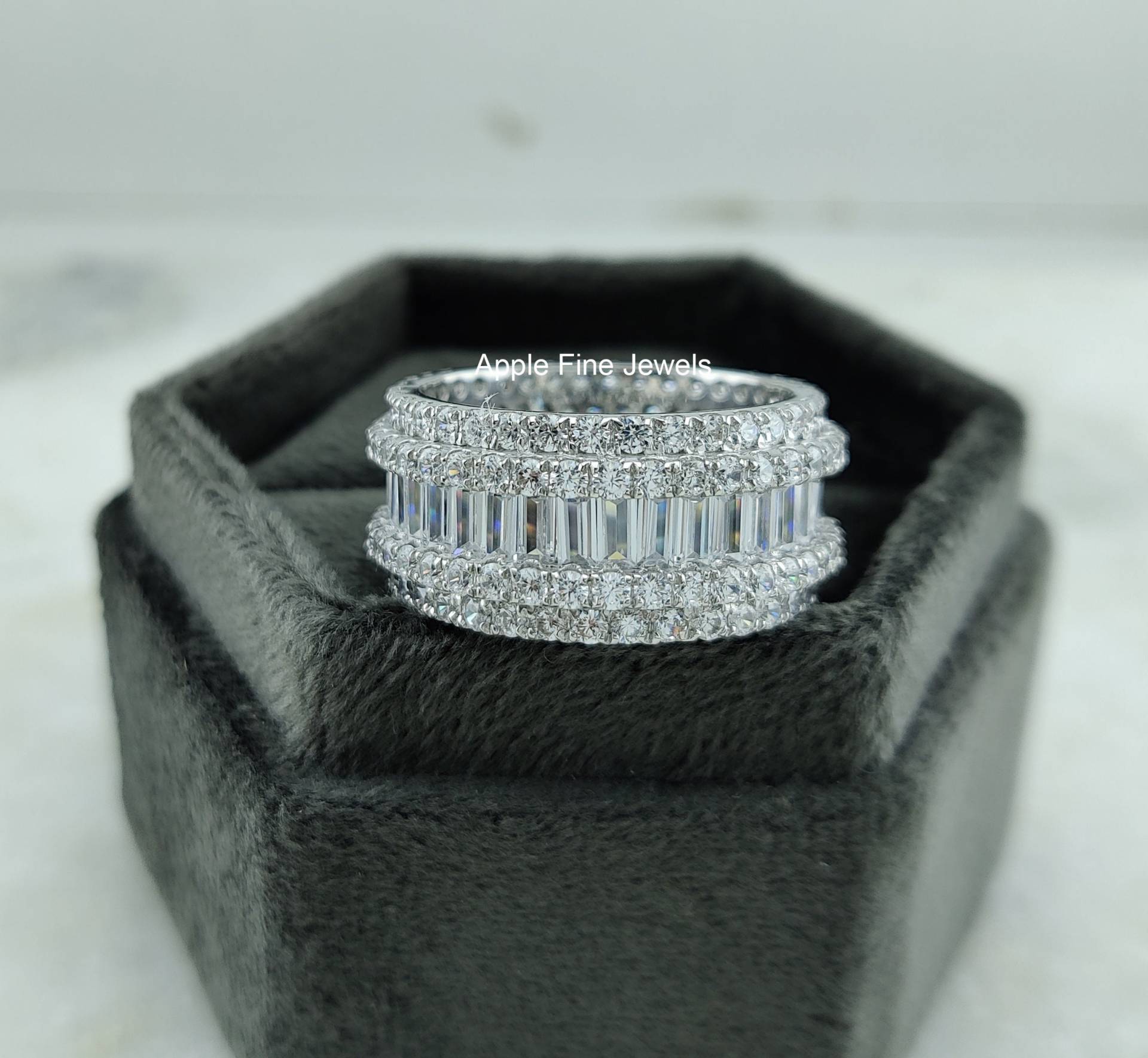 Jubiläumsbänder Für Frauen, Baguette Cz Diamant Breites Ehering, Full Eternity Band, 925 Silber, Chunky Brautring, Versprechensring von AppleFineJewels