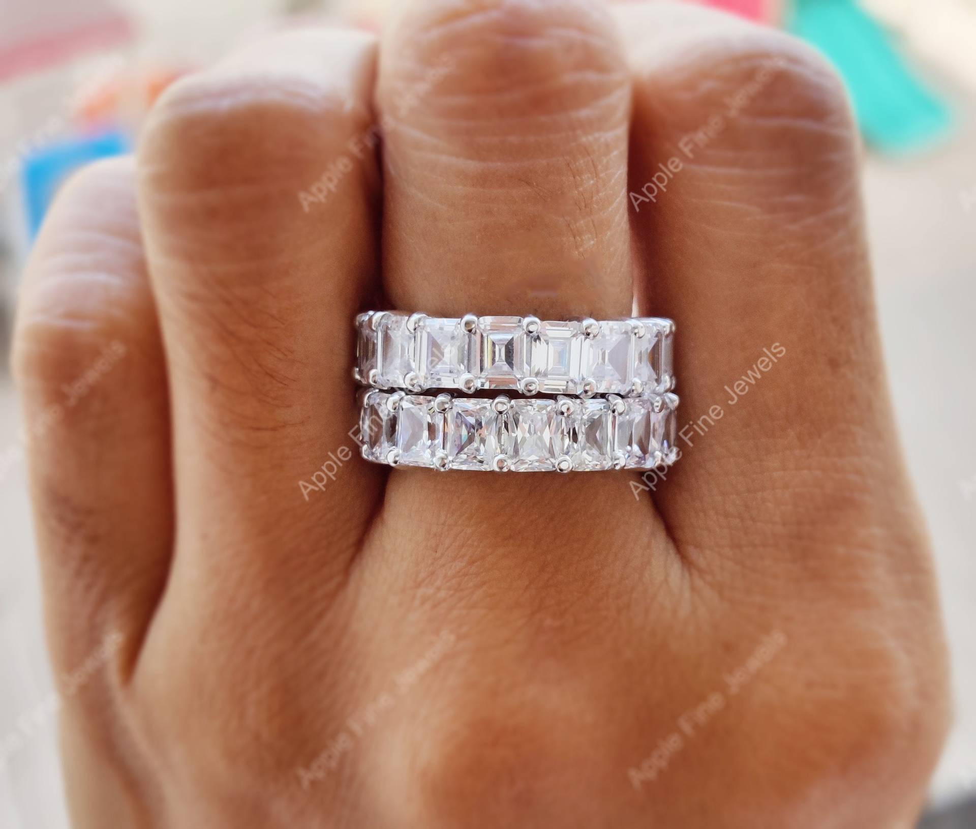 Set Von Zwei Bändern, Full Eternity Smaragd Und Strahlender Ehering Passend, Lab Diamond Ring, Jubiläumsgeschenk, Silber Versprechen Ring Für Sie von AppleFineJewels