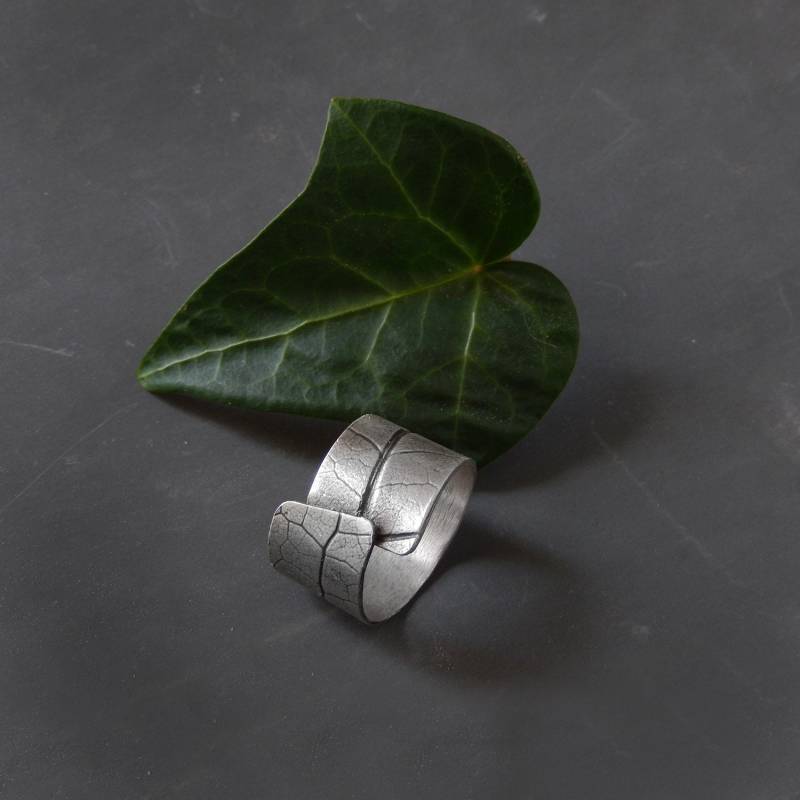 Handgefertigter Efeublatt-Ring Aus Sterling Silber Handgefertigter Efeublatt-Ring Aus Sterling Silber von AppleNamedD