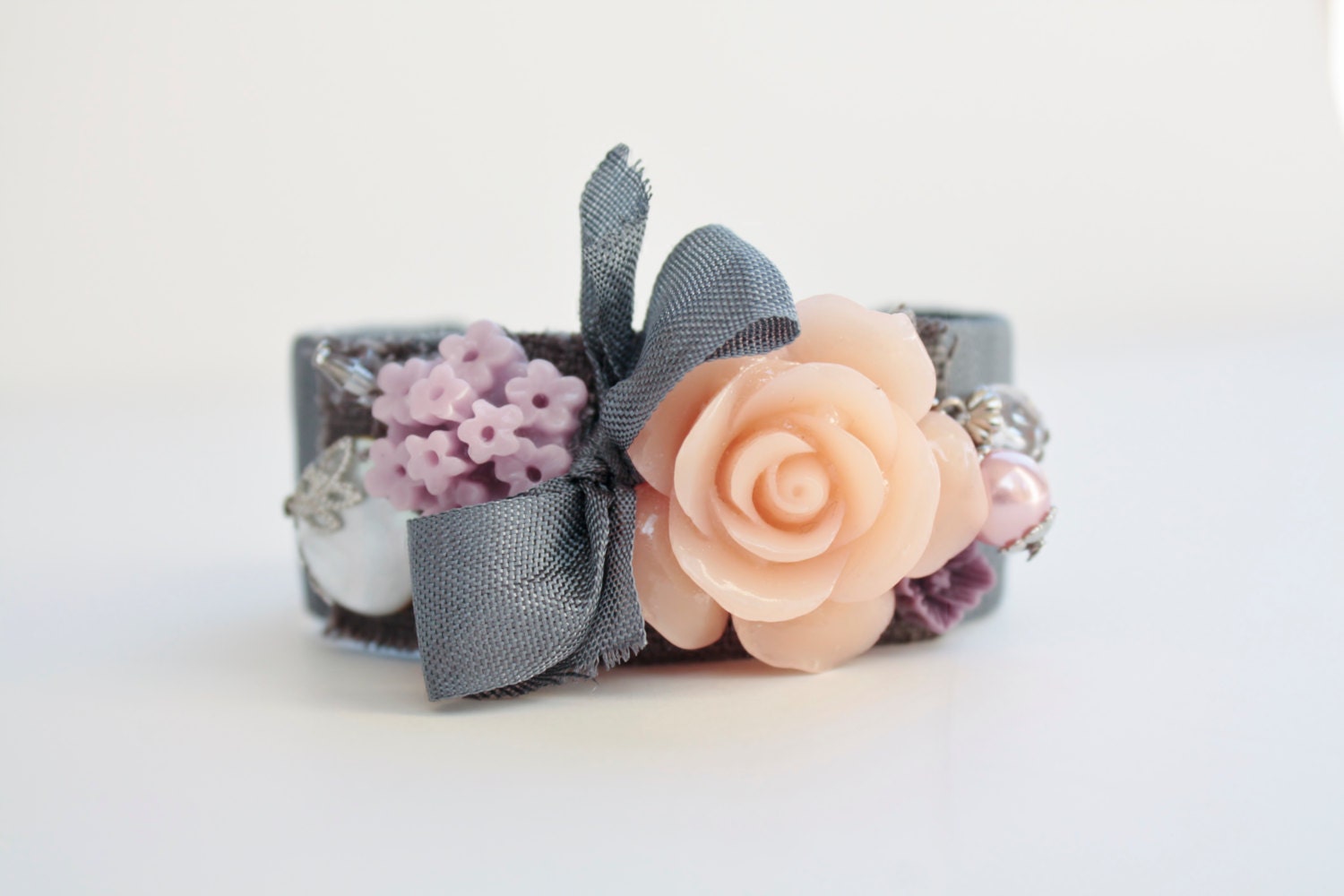 Handgefertigtes Manschetten Armband von AppleWhite