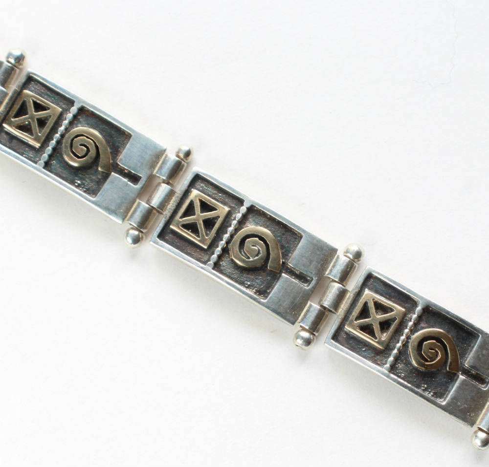 14K Goldgefülltes Sterling Silber Symbol Armband Gliederarmband 14K Goldgefülltes Sterling Silber Symbol Armband Gliederarmband von Appleloosa
