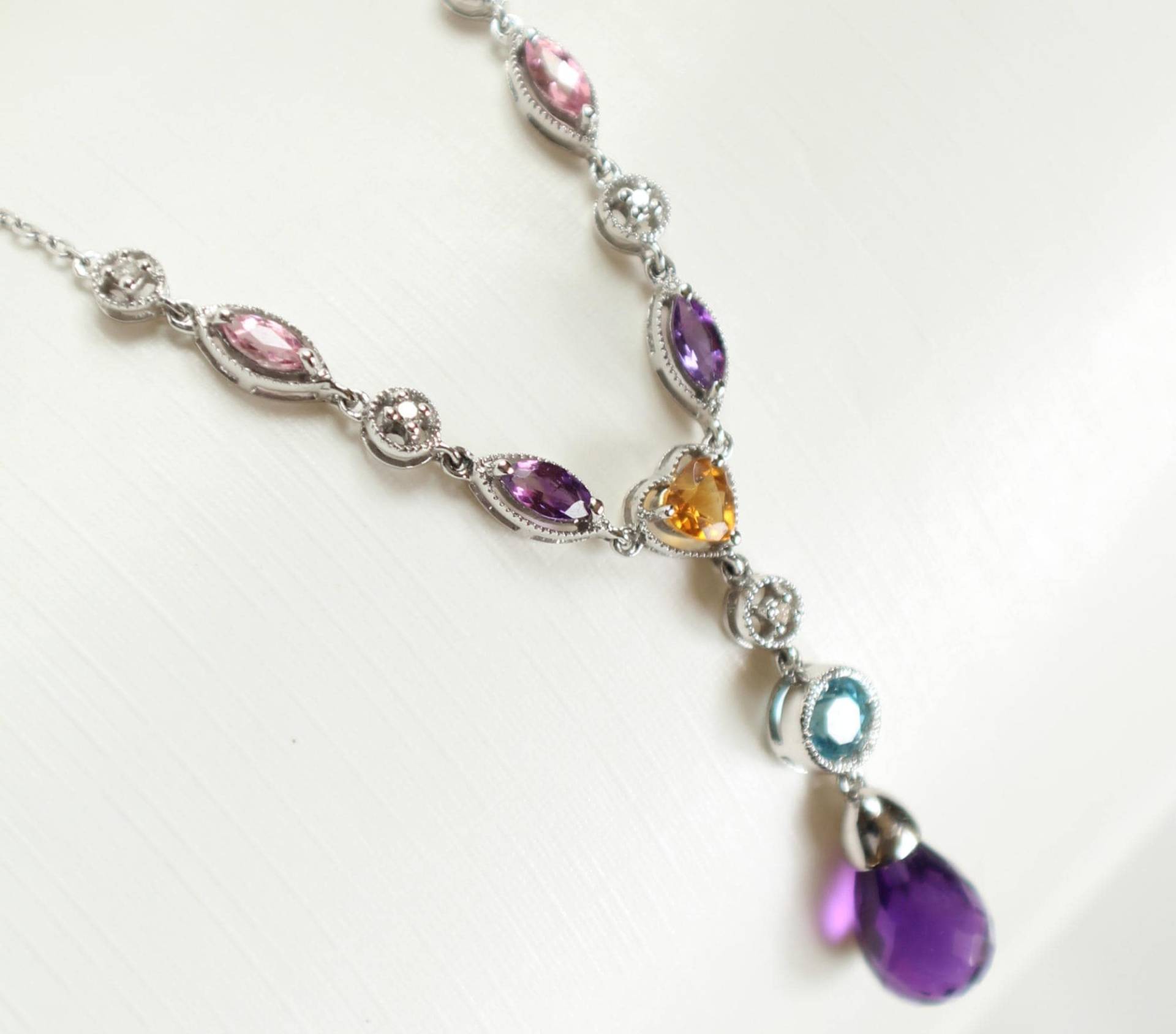 14K White Gold Halskette Amethyst Tropfen Blautopas Citrin Diamant Rosa Saphire 14K White Gold Halskette Amethyst Tropfen Blautopas Citrin Diamant Rosa Saphire von Appleloosa