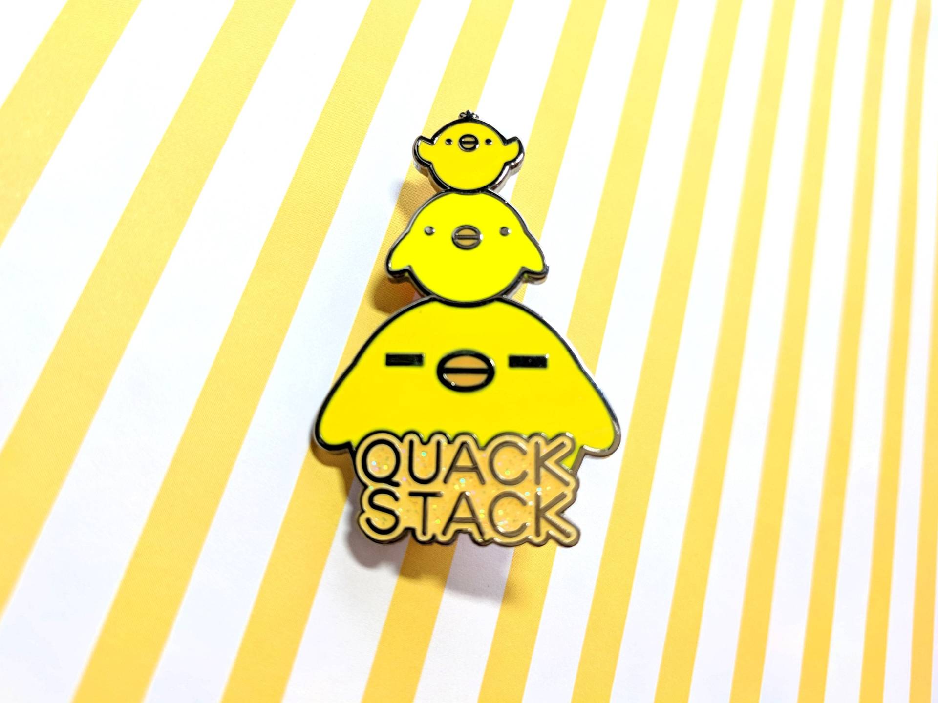 Quackstack Emaille Pin von Appleminte