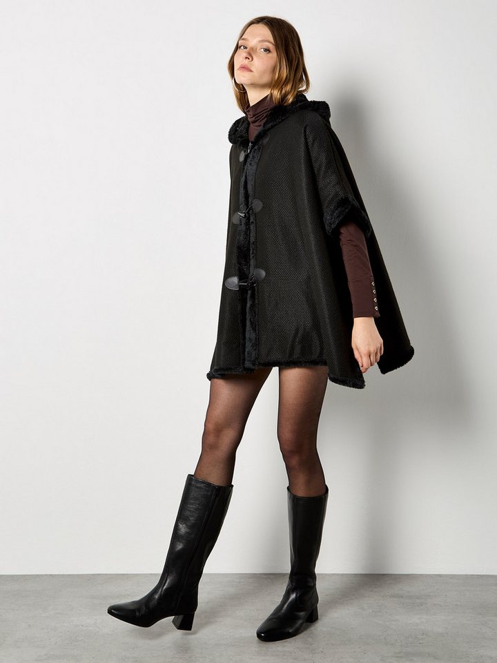 Apricot Poncho Cape mit Kunstfell von Apricot