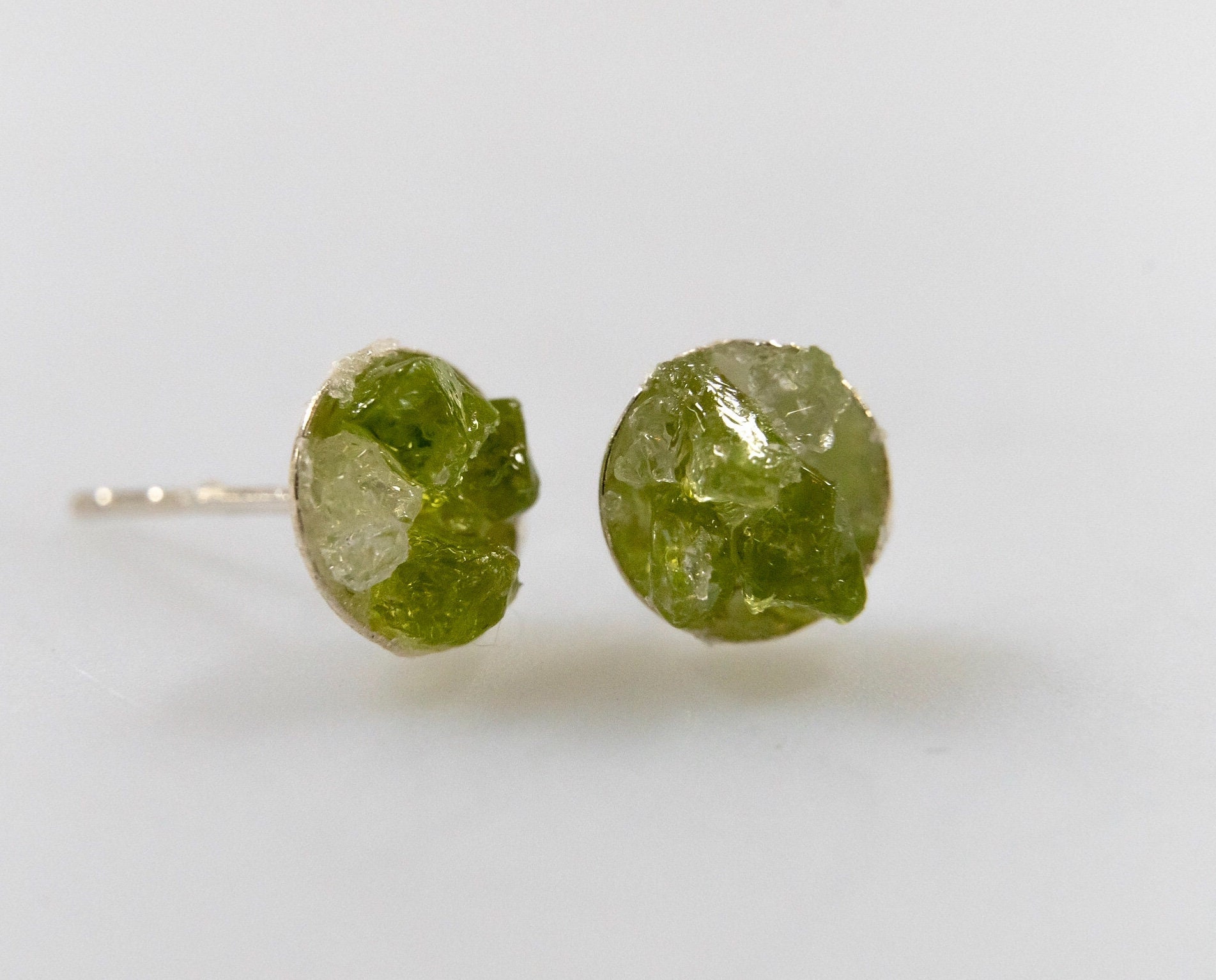 Peridot Quarz Sterling Silber Ohrstecker Roher Edelstein Schmuck Peridot Quarz Sterling Silber Ohrstecker Roher Edelstein Schmuck von AprilSueDesigns