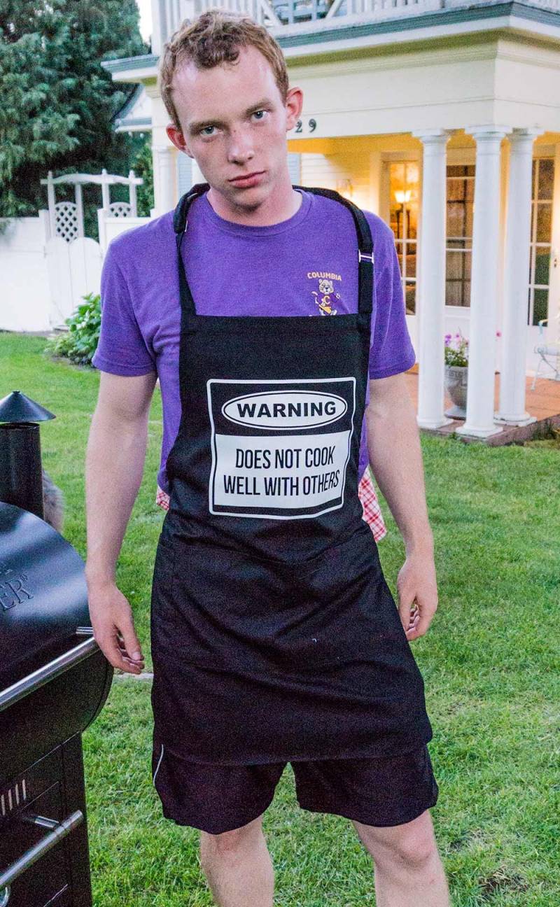 Achtung Kocht Nicht Gut Mit Anderer Schürze/Lustiges Grillen Geschenk Für Papa & Opa Große 1 Größe Passt Alle Verstellbarem Hals Achtung Kocht Nicht Gut Mit Anderer Schürze/Lustiges Grillen Geschenk Für Papa & Opa Große 1 Größe Passt Alle Verstellbarem Hals von ApronMen