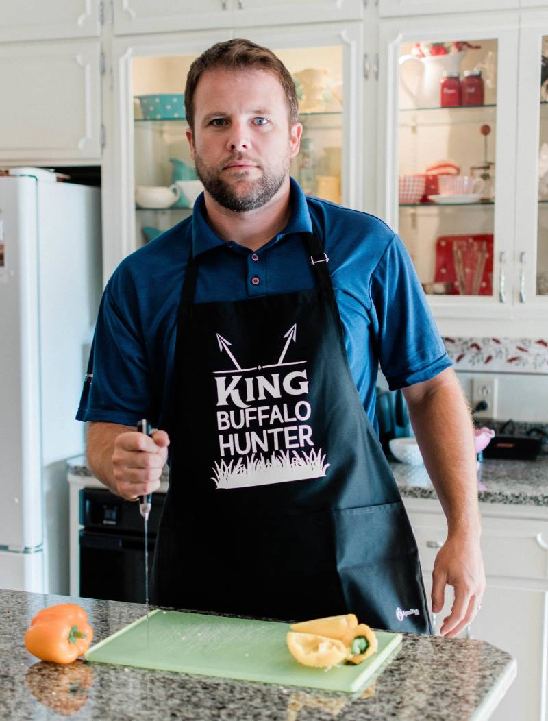 König Buffalo Hunter Schürze/Lustige Bbq Grillen Für Papa Oder Opa Große 1 Größe Passt Alle Mit Verstellbaren Hals Vatertagsgeschenk von ApronMen