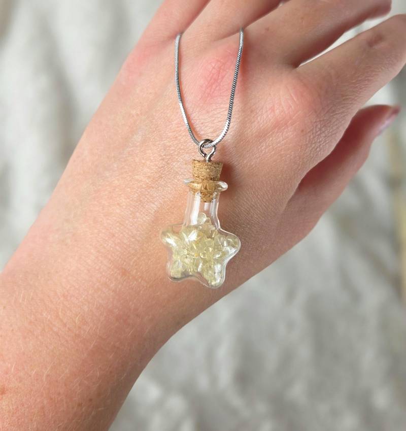 Citrin Stern Kette - Edelsteinkette Mit Bedeutung/Edelstein Heilstein Gelb Necklace Yellow Star Pendant Citrin Stern Kette - Edelsteinkette Mit Bedeutung/Edelstein Heilstein Gelb Necklace Yellow Star Pendant von AquaLoveColors