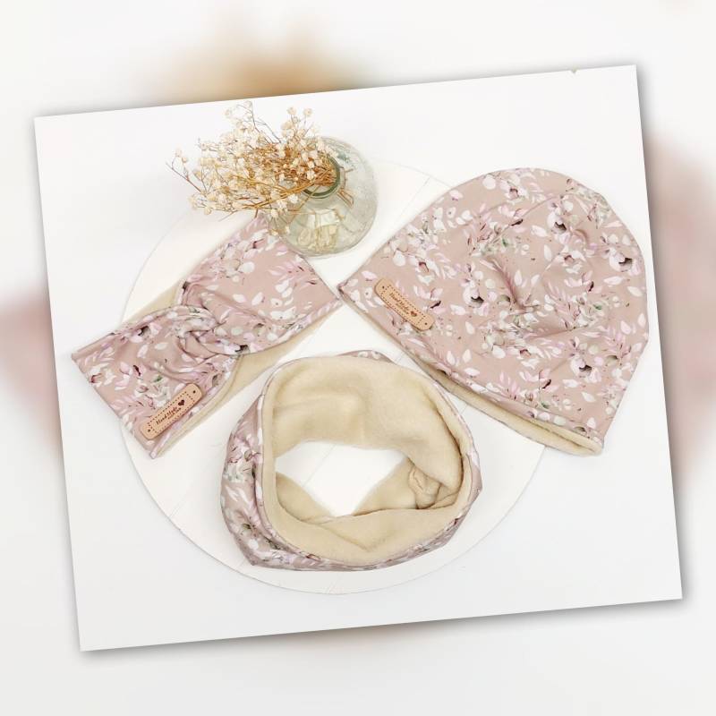 Mädchen Set Beanie Stirnband Loopschal Handmade Ku50/52 von AquarelaAccessoires
