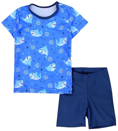Aquarti Baby Jungen Bade-Set Zweiteiliger Kinder Badeanzug T-Shirt Badehose UV-Schutz, Farbe: Haie Blau Dunkelblau, Größe: 122 von Aquarti