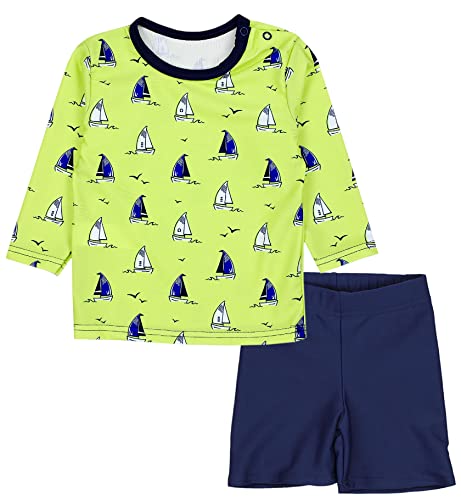 Aquarti Baby Jungen Bade-Set Zweiteiliger Kinder Badeanzug T-Shirt Badehose UV-Schutz, Farbe: Langarm/Segelboot Hellgrün/Dunkelblau, Größe: 104 von Aquarti