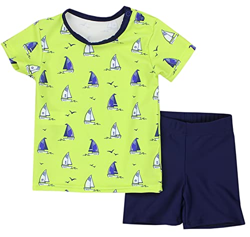 Aquarti Baby Jungen Bade-Set Zweiteiliger Kinder Badeanzug T-Shirt Badehose UV-Schutz, Farbe: Segelboot Hellgrün/Dunkelblau, Größe: 104 von Aquarti