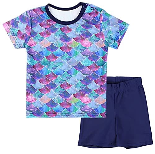 Aquarti Baby Mädchen Zweiteiler Kinder Badeanzug Bade-Set Bade T-Shirt Badehose UV-Schutz, Farbe: Meerjungfrau Lila/Dunkelblau, Größe: 116 von Aquarti