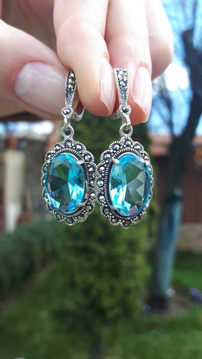 Aqua Blaue Markasit Ohrringe Oval Sterling Silber Ohrhänger von ArMatSilver