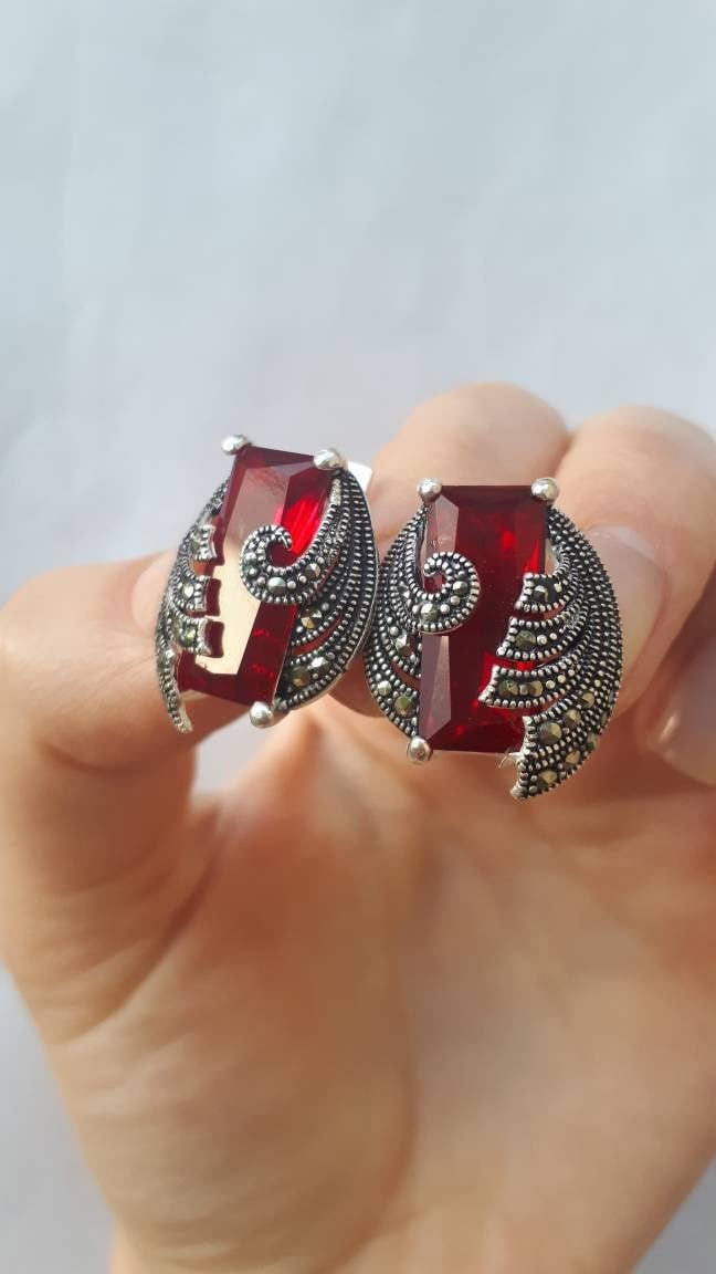 Rote Cluster Ohrringe Markasit Schmuck Rot Silber Burgund Armenisch Vintage Zierliche von ArMatSilver