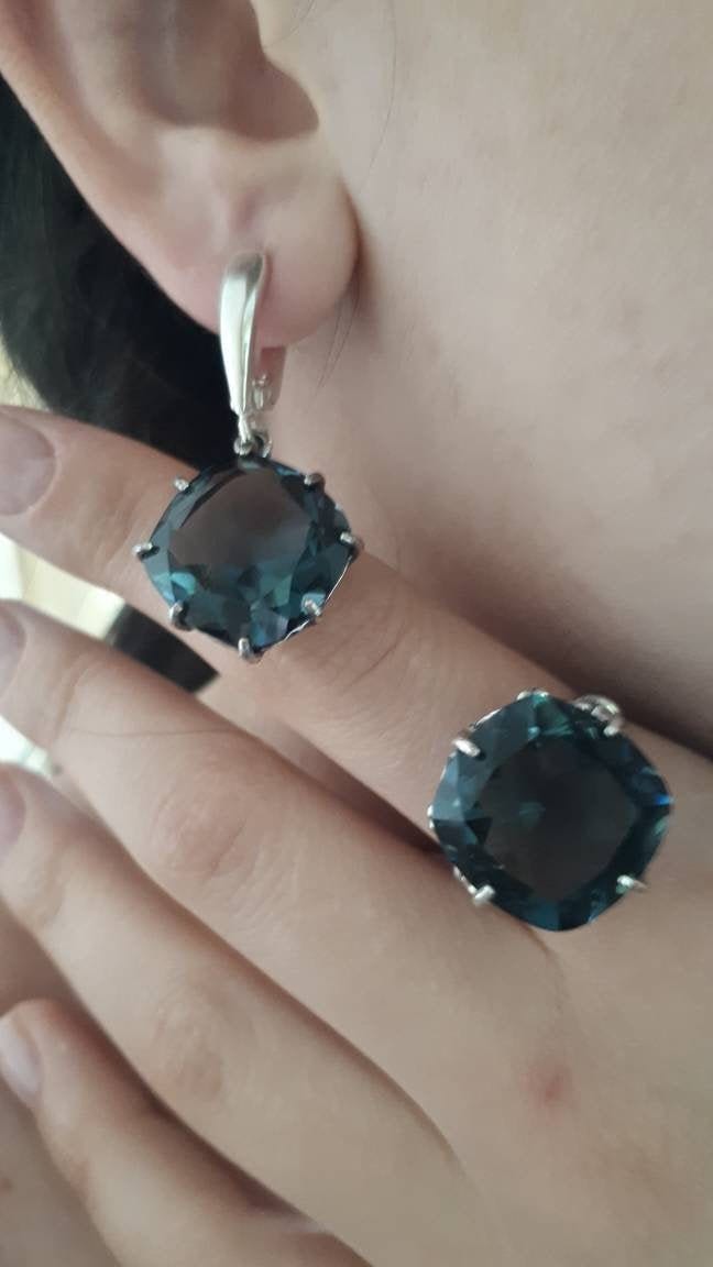 Saphir Kreis Ring Baumeln Blaue Ohrringe Einzigartige Stein Minimalist Brautjungfer Geschenk Für Sie Saphir Kreis Ring Baumeln Blaue Ohrringe Einzigartige Stein Minimalist Brautjungfer Geschenk Für Sie von ArMatSilver