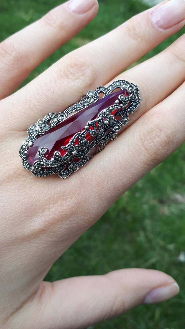 Sterling Silber Markasit Ring Langer Labrador Rubin Statement Ring Sterling Silber Markasit Ring Langer Labrador Rubin Statement Ring von ArMatSilver