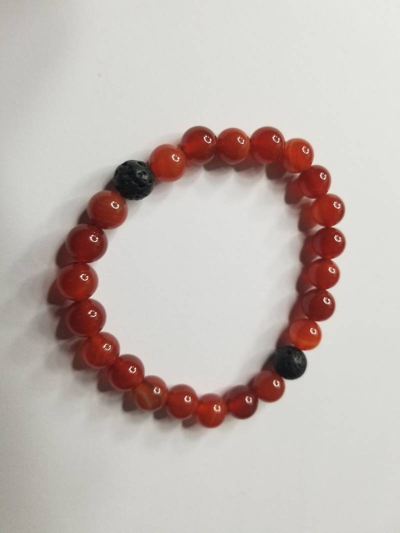 Rote Und Schwarze Perlen Armband von ArTayfacts