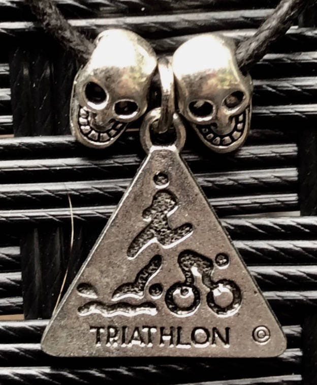Cool Triathlon Schwimmen Radfahren Lauf Halskette Mit Schädeln von ArTreeDesign