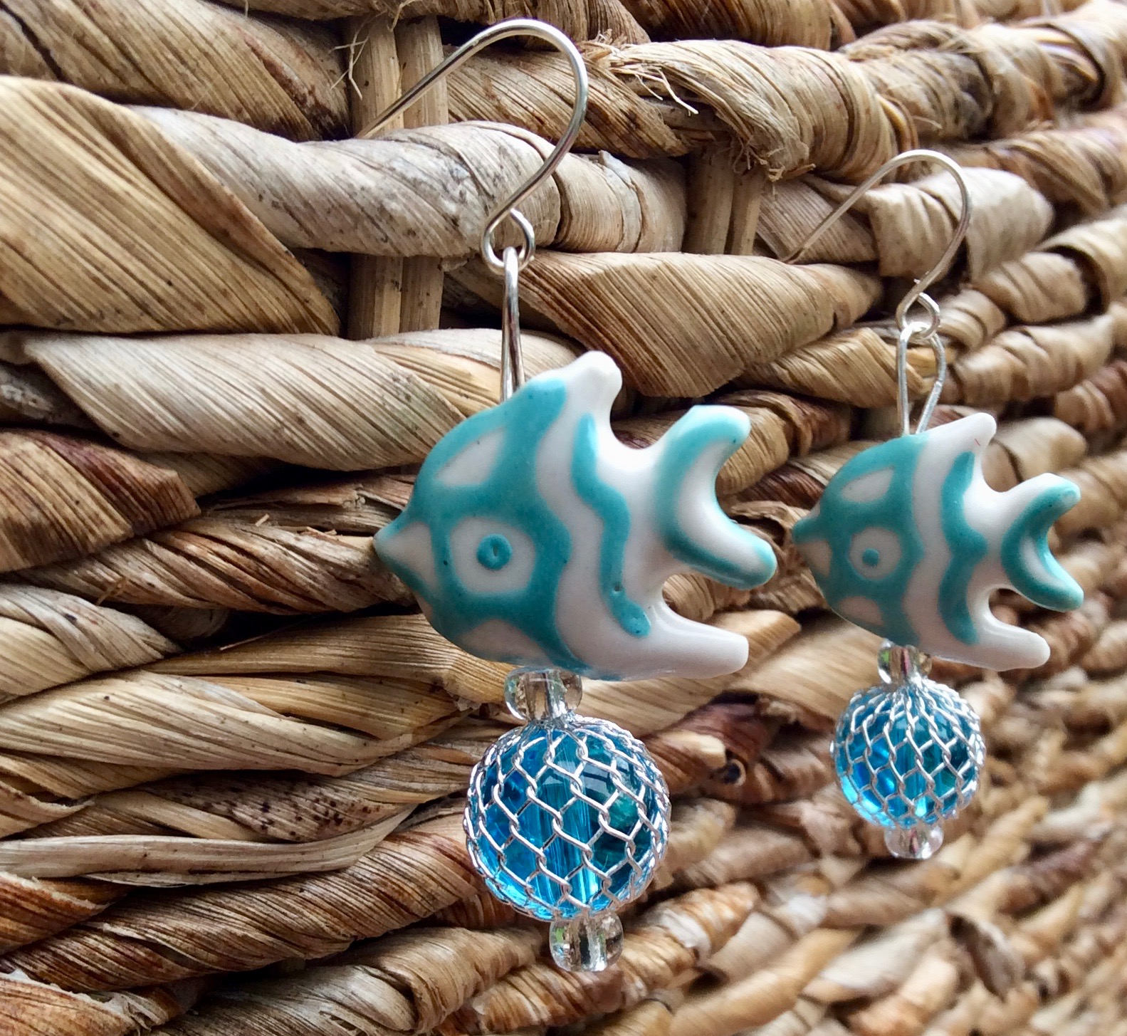 Einzigartige Handgemachte Spaß Keramik Fisch Ohrringe von ArTreeDesign