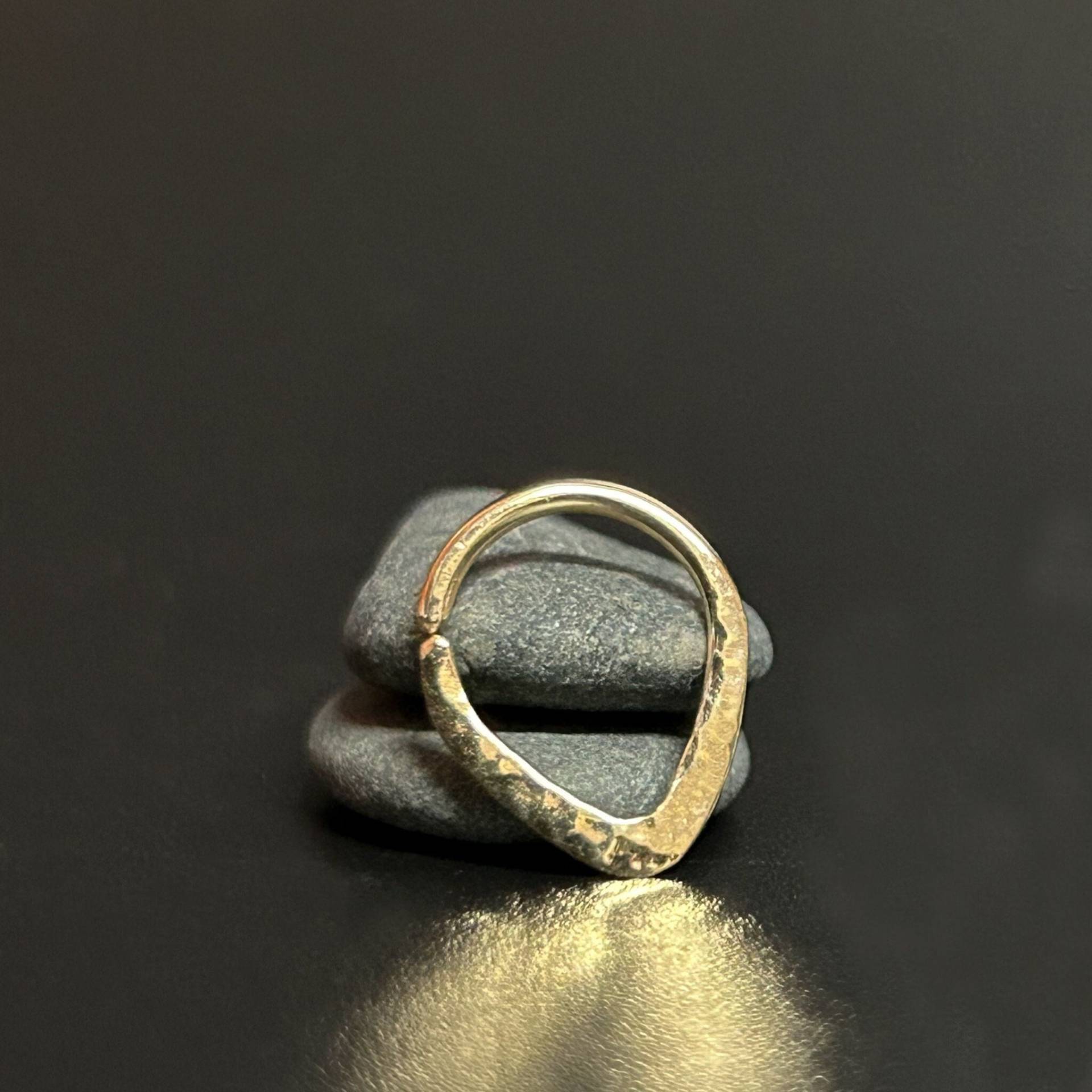 Daith Piercing Schmuck Gold, 14K Septum Schmuck, 16G Ohrring Gold 14K, Ring 18G von AraDeOro