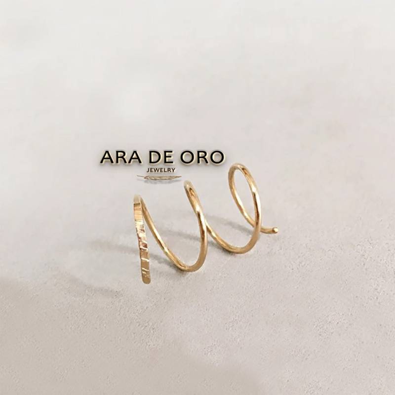 Dreifach Creolen Ohrringe, Spirale Ohr Kletterer Triple Piercing Hoop, Spiral Mehrere Knorpel von AraDeOroJewelry