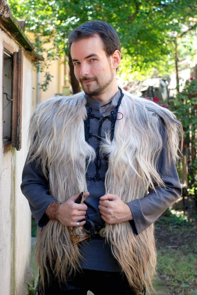 Mittelalterhemd Aus Baumwolle Für Ihn - Wikinger/Royality/Ritter/Historisch/Pagan Shirt Männer, Verschiedene Muster Und Farbschemata Verfügbar von AradiaHandmade