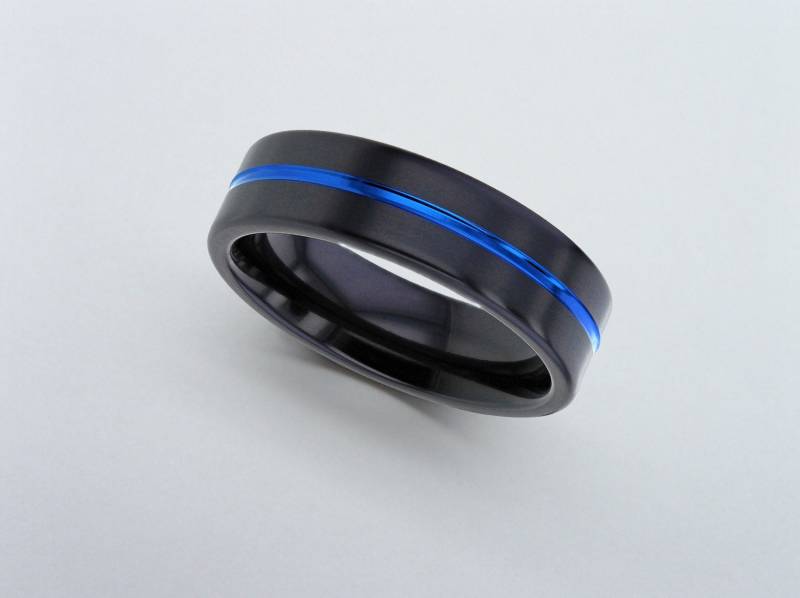 Schwarze Zirkonium Alternative Ehering, Eloxierte Ring, Lila Blau Herren Ehering von ArahJamesTitanium