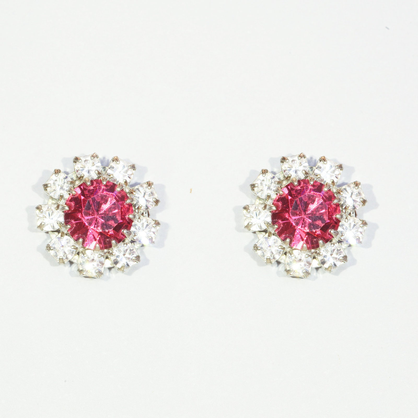 Heiße Rosa Swarovski Ohrstecker, Kristall Partei Ohrringe, Brautjungfer, Braut Ohrringe Swarovski-Kristallen Heiße Rosa Swarovski Ohrstecker, Kristall Partei Ohrringe, Brautjungfer, Braut Ohrringe Swarovski-Kristallen von AramintaLandale