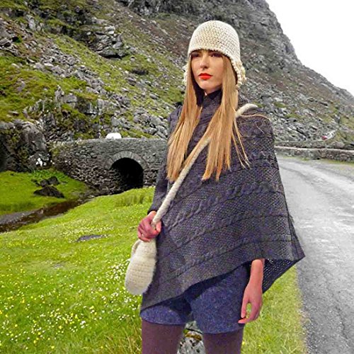 Aran-Zopfponcho, anthrazit von Aran Crafts