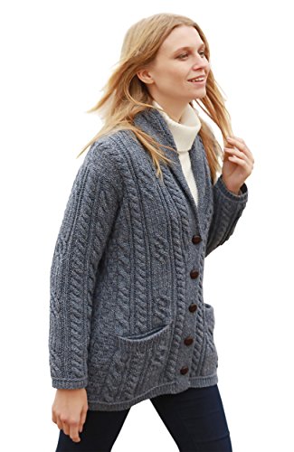 Arran Woolen Mills Damen Strickjacke aus irischer Wolle mit vielen Zöpfen (Grau, XL) von Aran Woollen Mills