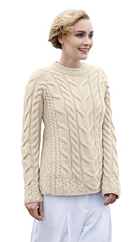 Carraig Donn Damen Irish Multi-verkabelt Raglan Super Soft Merino Wollpullover, Natürlich, L von Aran Woollen Mills