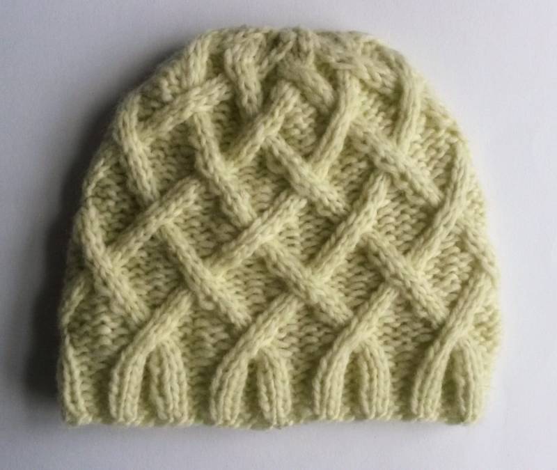 Handgestrickte Aran Baby Mütze Aus Ebereschenwolle | 3-6 Monate Handgestrickte Aran Baby Mütze Aus Ebereschenwolle | 3-6 Monate von AranAccessories
