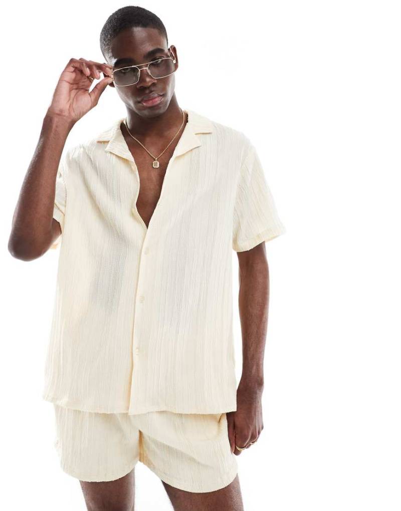 Aray - Strukturiertes, kurzärmliges Strandhemd in Creme mit Reverskragen-Weiß von Aray