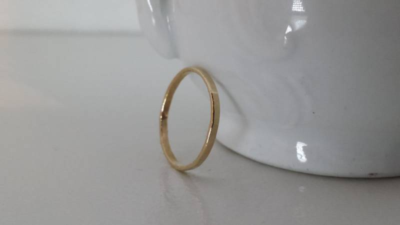14K Solid Gold Gehämmert Ring - Handgemacht von ArbotiqueDesigns