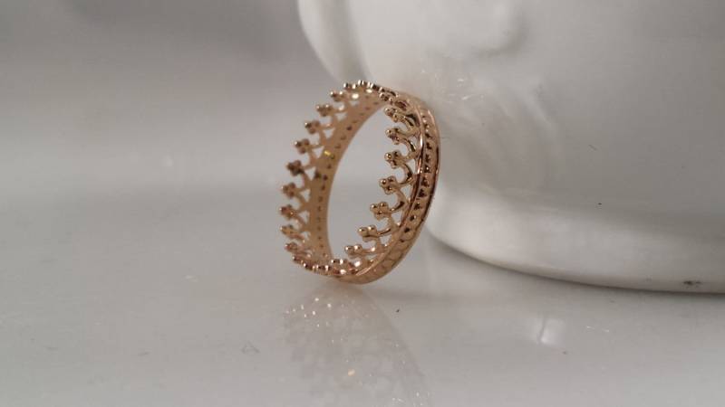14K Solid Gold Kronenring - Filigraner Stapelring Stil 1 von ArbotiqueDesigns