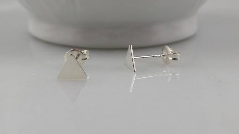 925 Sterling Silber Dreieck Ohrstecker von ArbotiqueDesigns