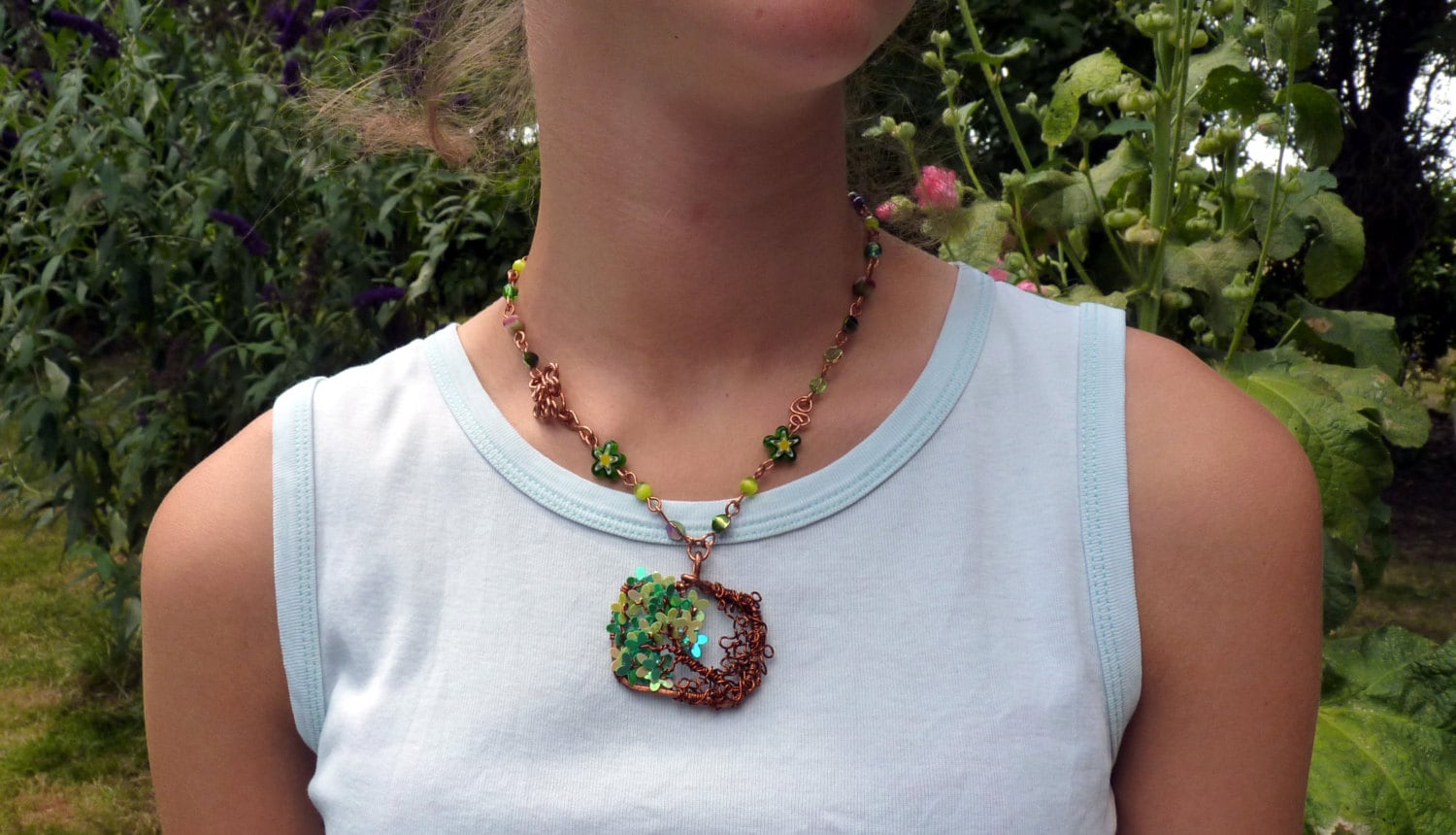 Halskette Mit Grünem Baum-Medaillon von Arbreacoeurs